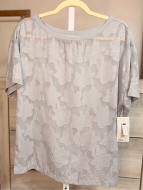 Nordstrom Light Gray Floral Lace Short Sleeve Blouse - Size M